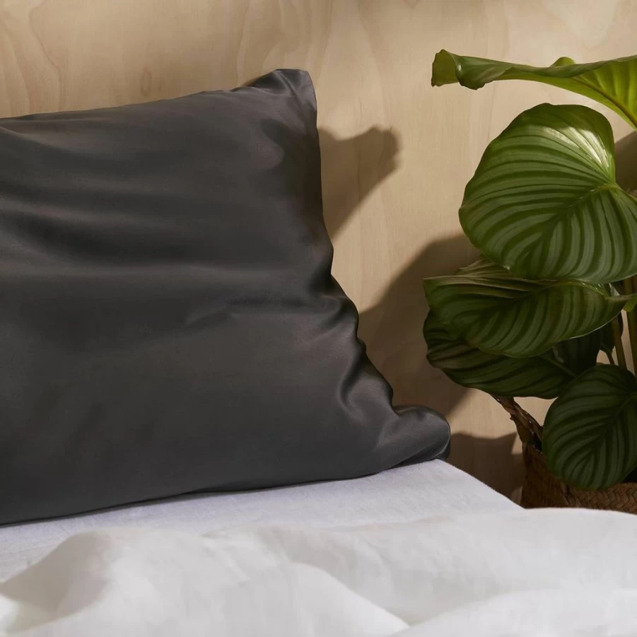Brooklinen 100% Mulberry Silk Pillowcase - Standard Size with Envelope Closure, Anti-Friction, Breathable & Machine Washable - Smooth & Soft (Blush)